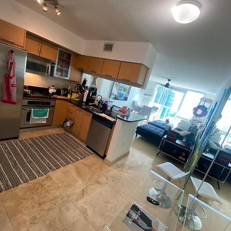 ميامي Comfortable Room In The Brickell City Center Area المظهر الخارجي الصورة