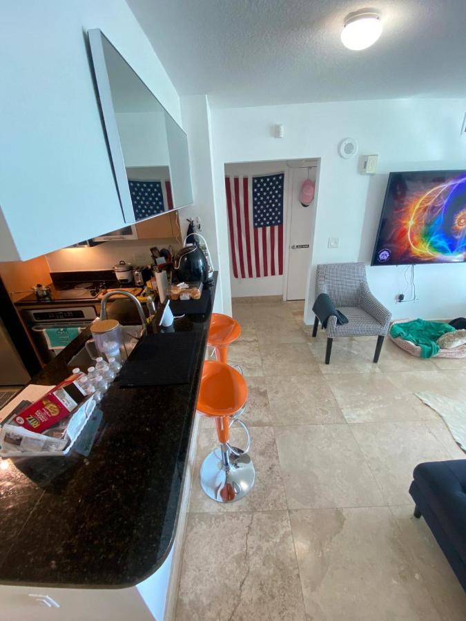 ميامي Comfortable Room In The Brickell City Center Area المظهر الخارجي الصورة