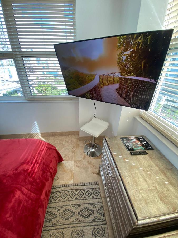 ميامي Comfortable Room In The Brickell City Center Area المظهر الخارجي الصورة